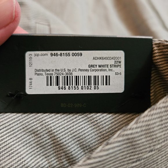 NWT Worthington curvy fit gray & white stripe ankle pants (22W) - Picture 5 of 9